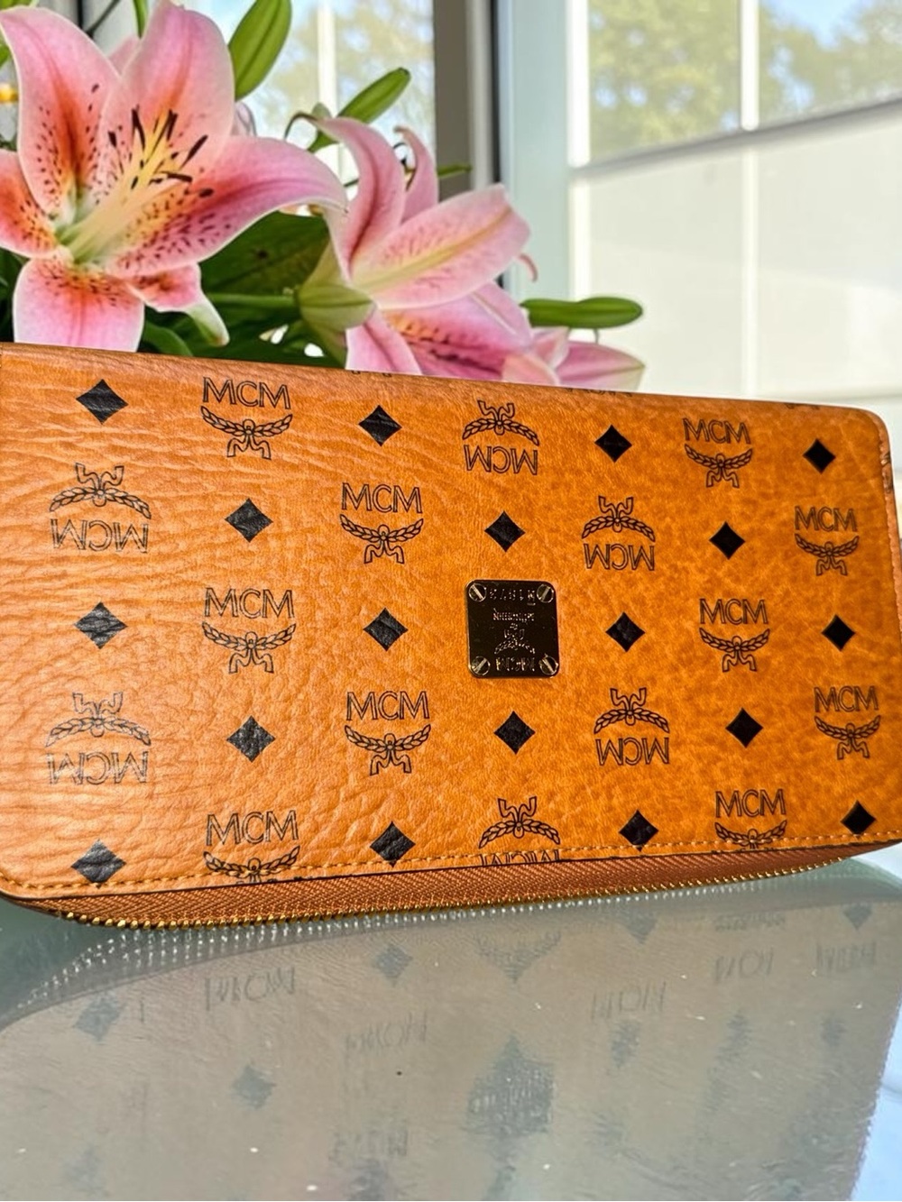 Authentic MCM Cognac Logo Visetos Zip Around Wallet EUC with COA - Picture 4 of 13